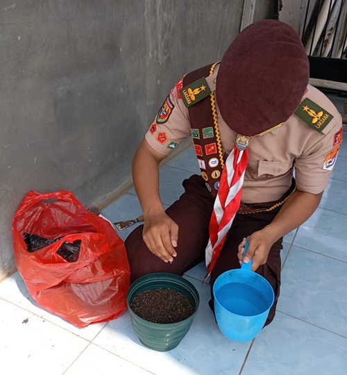 Calon Pramuka Garuda Kwarran Cileungsi Mulai Projek "Pramuka Menanam"
