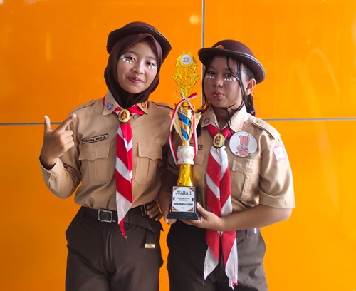 Kerja Keras Berbuah Prestasi, Duo Pramuka SMP Sejahtera 2 Cileungsi Raih Juara I Lomba Menyanyi Gebyar Pramuka Cileungsi 2026