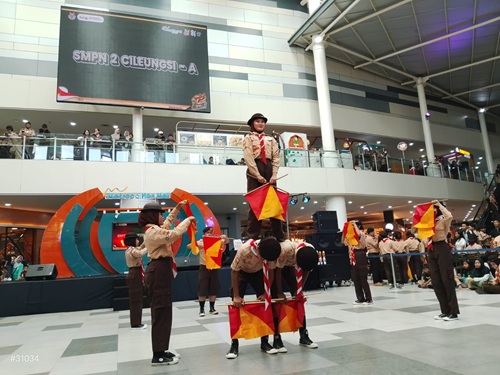Tim Semaphore Dance SMPN 2 Cileungsi Raih Prestasi di Gebyar Pramuka Cileungsi Tahun 2026