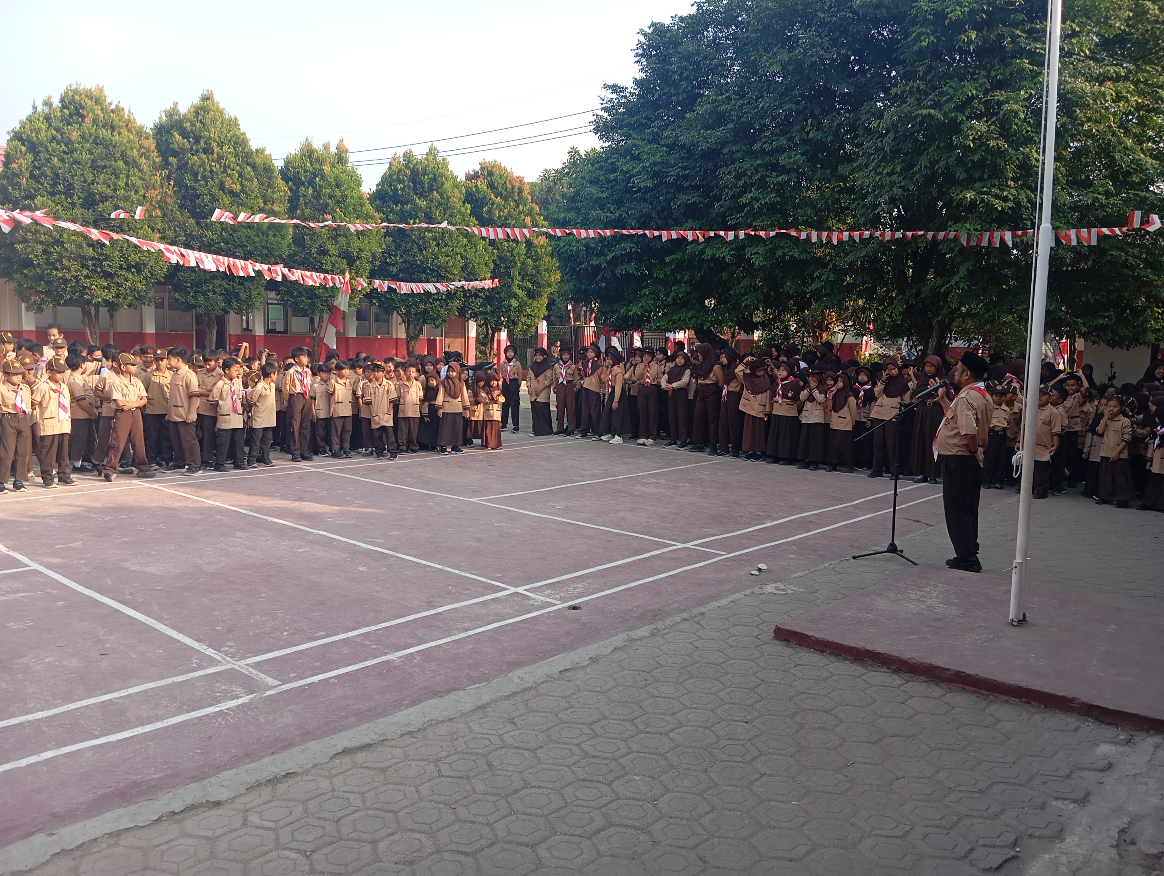 Semangat Kepanduan Bergema, SDN Nanggerang 01 Sukses Gelar Upacara Hari Pramuka ke-65