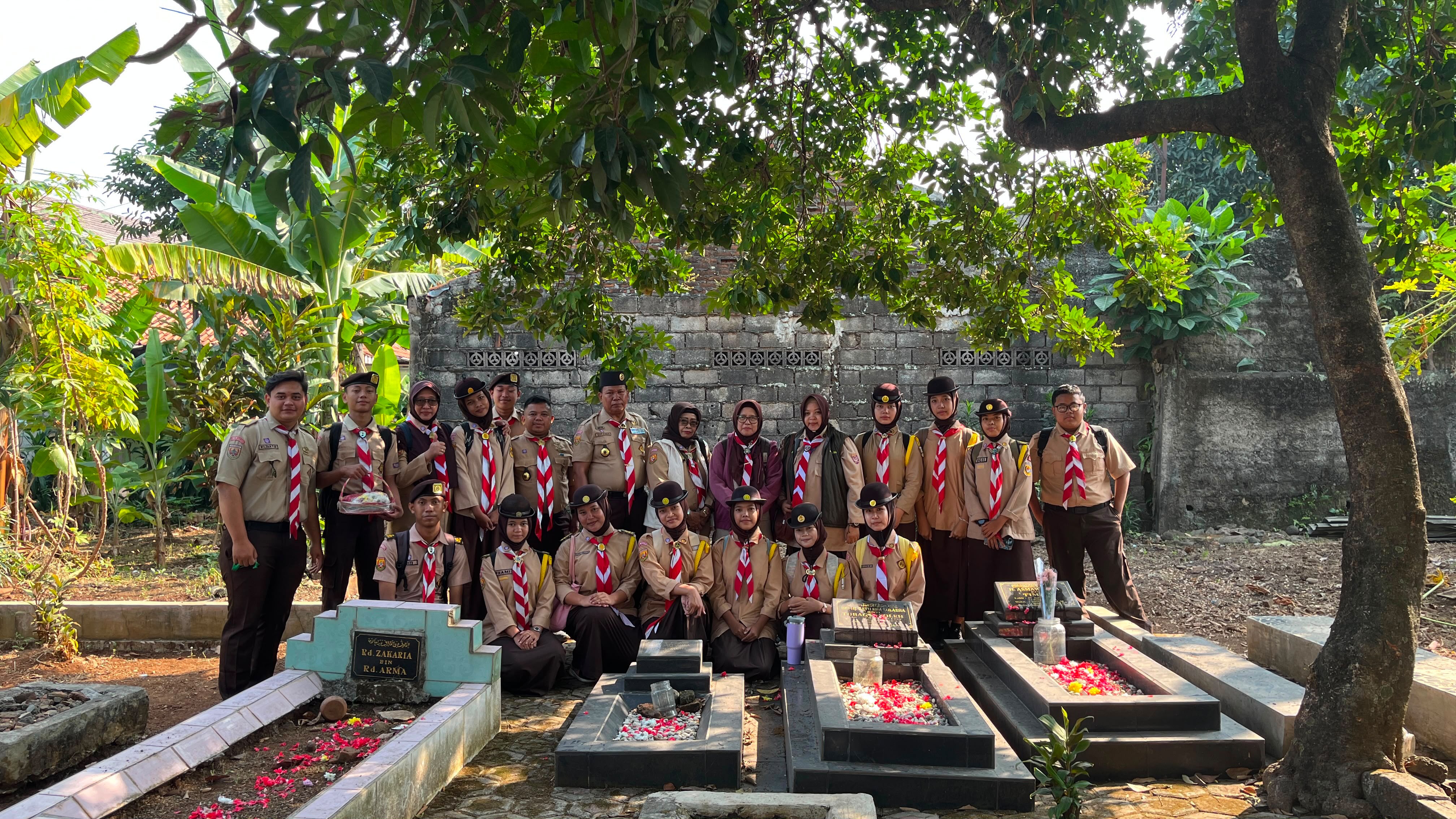 Meneladani Jejak Pengabdian melalui Ziarah Makam Tokoh Pramuka