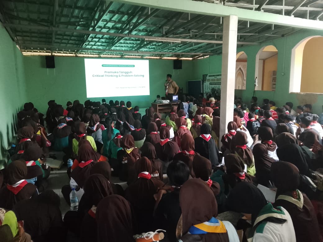 Gladian Pimpinan Regu Parungpanjang Asah Kemampuan Critical Thinking dan Problem Solving