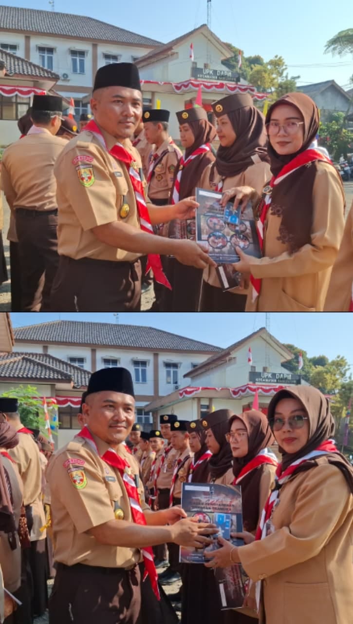 ⚜️🏅 Dua Pembina MIS Darul Ulum Terima Tanda Penghargaan Orang Dewasa Lencana Pancawarsa II