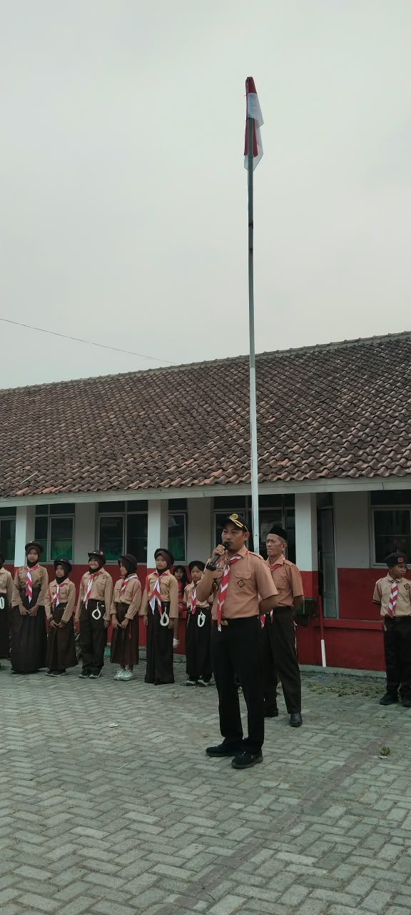 Ketua Kwarran Jonggol Monitoring Perkemahan Jumat Sabtu SDN Sukanegara 01