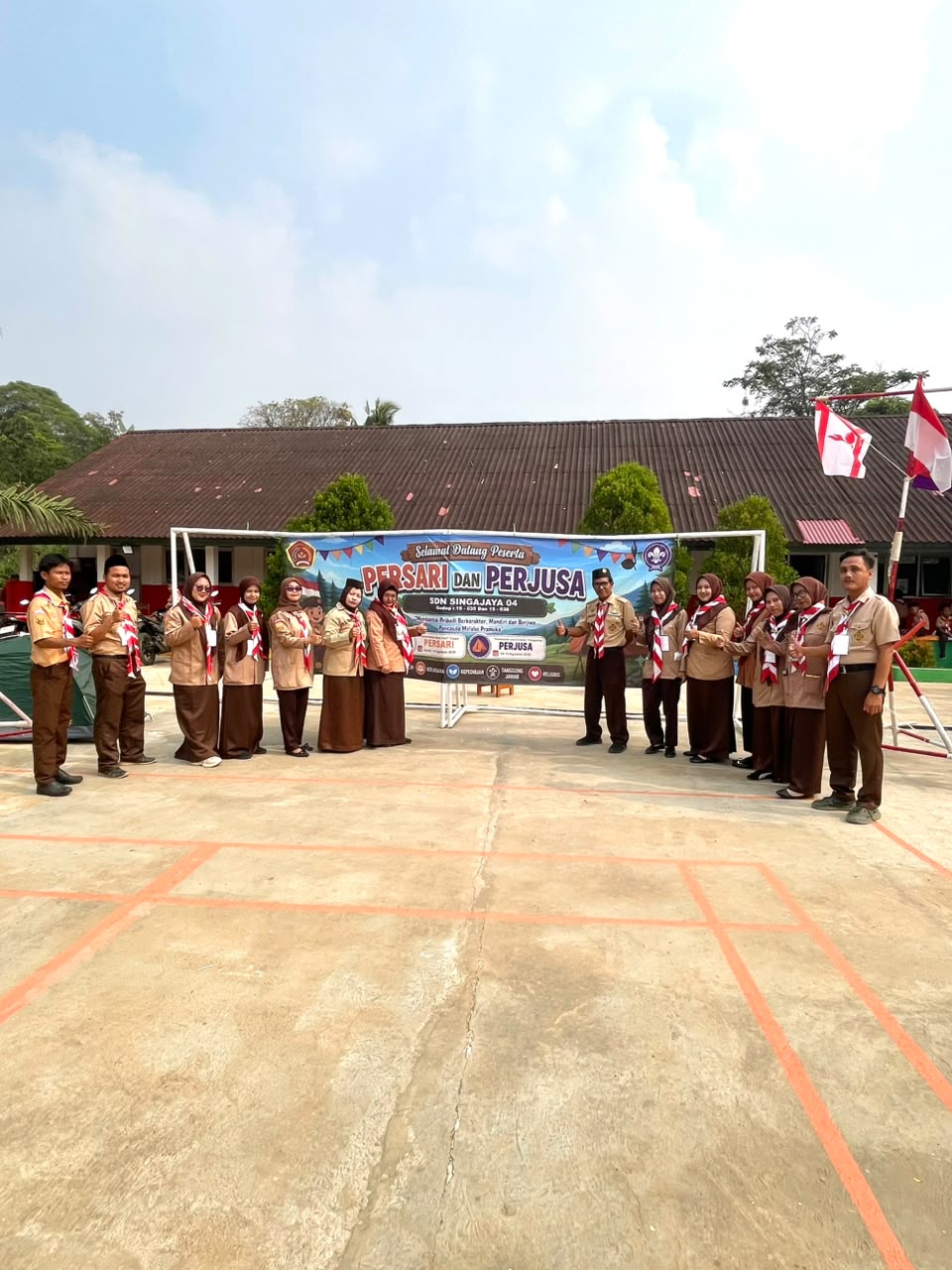 Sekretaris Kwarran Jonggol Monitoring Persari dan Perjusa SDN Singajaya 04