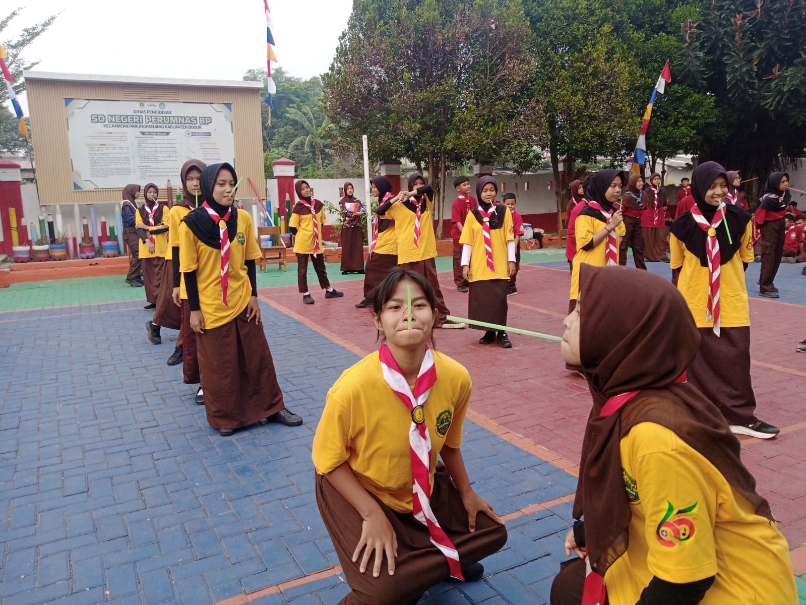 Game Estafet Karet Semarakkan Gladian Pimpinan Satuan di SDN Perumnas BP