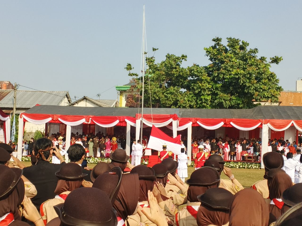Antusias Pramuka Cibinong dalam Rangka Hari Kemerdekaan Republik Indonesia yang Ke-81 pada Upacara Pengibaran Bendera Merah Putih