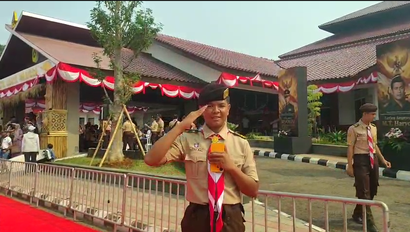 Semangat Kemerdekaan Menggema dalam Upacara Pengibaran Bendera di Alun-Alun Tegar Beriman