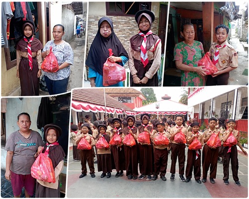 Pramuka SDN Cileungsi 08 Bagikan Paket Sembako kepada Warga Sekitar