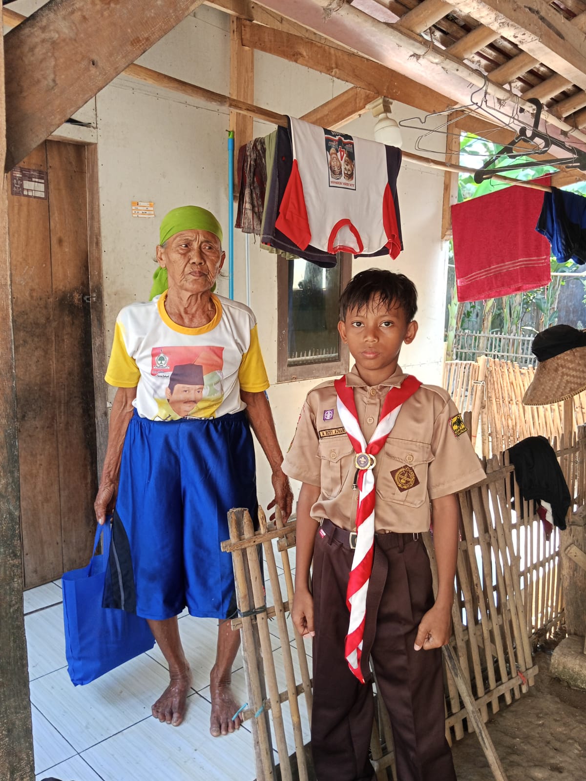 Sanggar Bakti SDN Jagatamu Laksanakan Baksos kepada Warga Sekitar