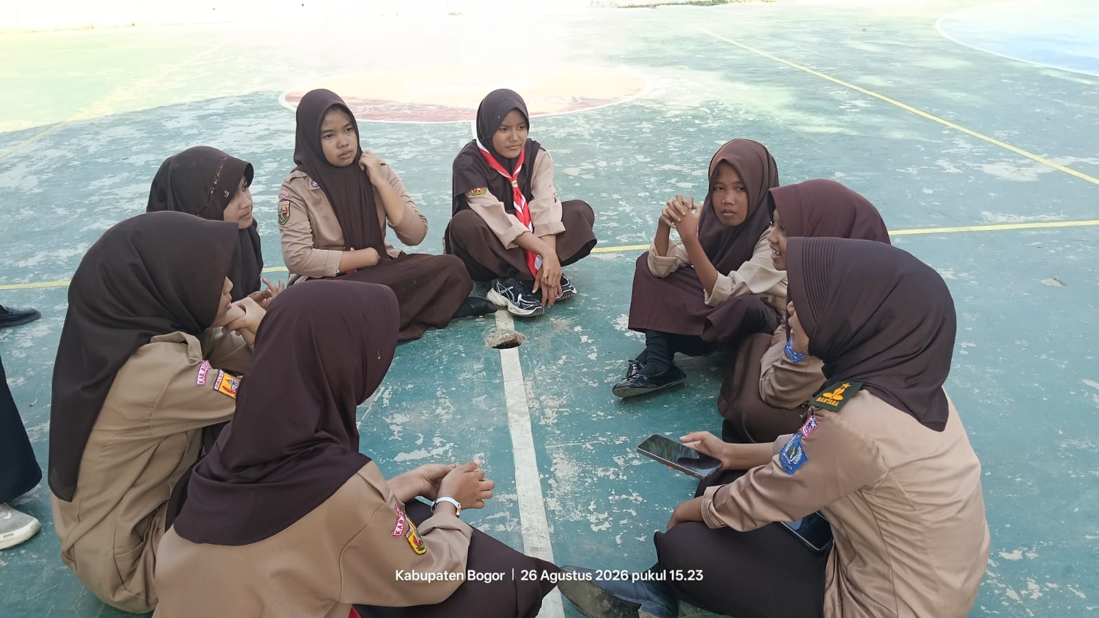 Menempa Karakter Pramuka Penegak: Latihan Rutin Ambalan dr. Soetomo dan R.A. Kartini SMAN 1 Nanggung
