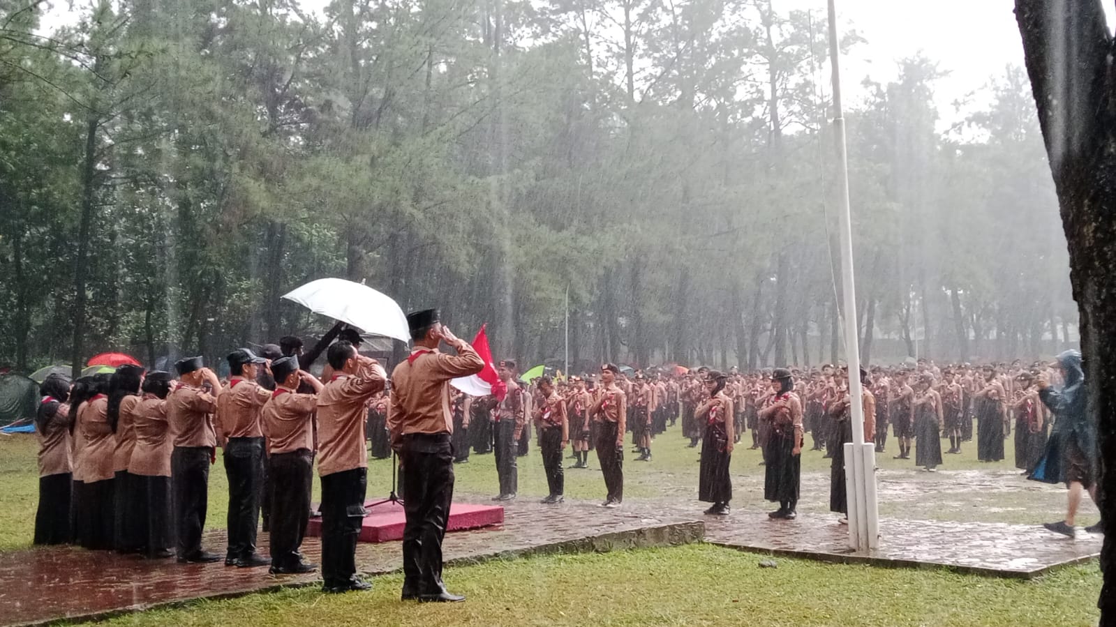 Hujan Deras Tak Padamkan Semangat, Tapakan Pramuka Garuda Golongan Penggalang Resmi Ditutup