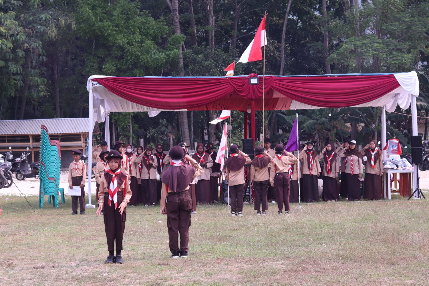 Tingkatkan Kedisiplinan Anggota Pramuka, SDIP Nur Alif Laksanakan Perkemahan