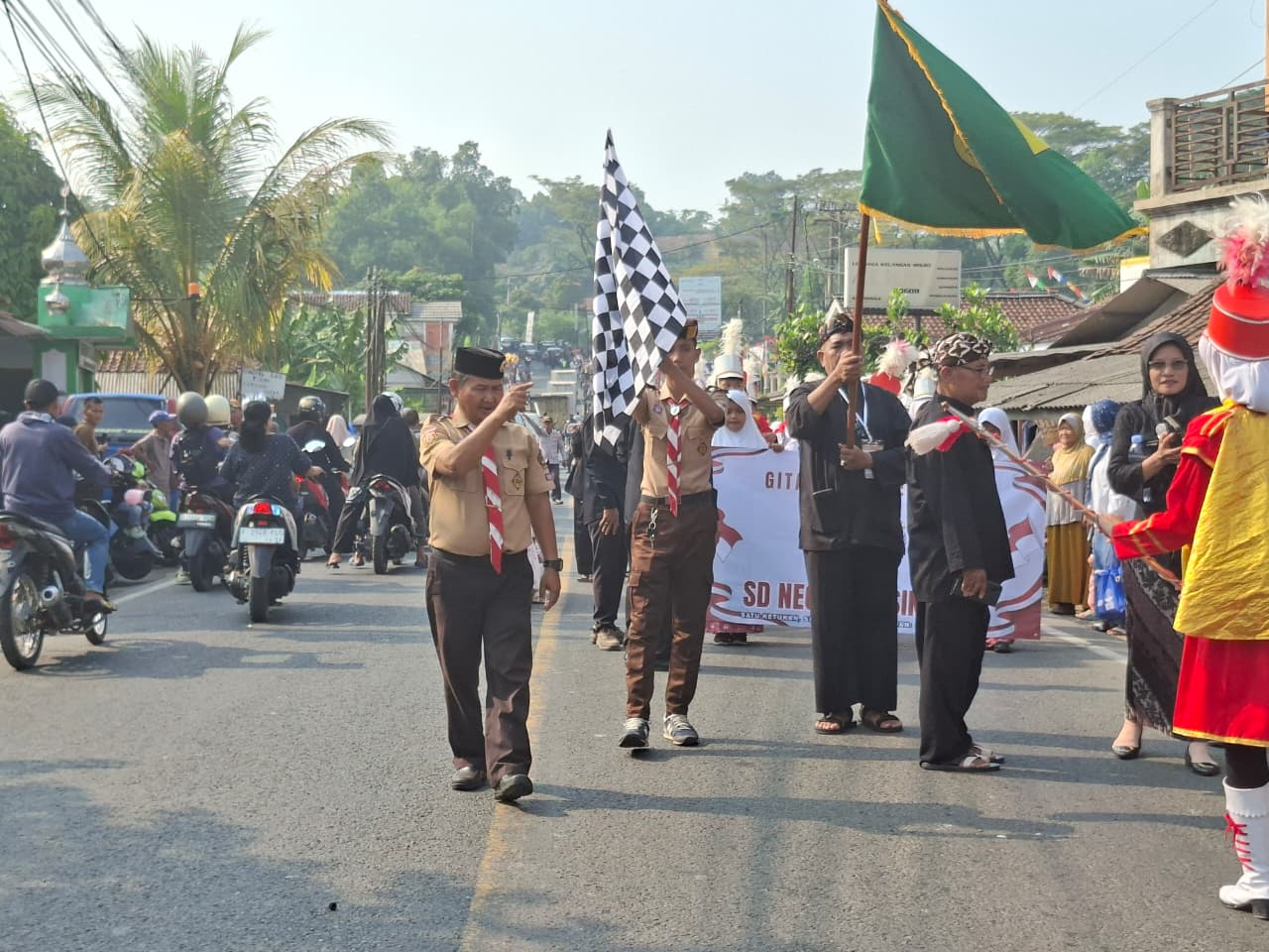 Karnaval Hari Jadi Bogor Meriah, Pramuka Jasinga Siaga Amankan Lalu Lintas*