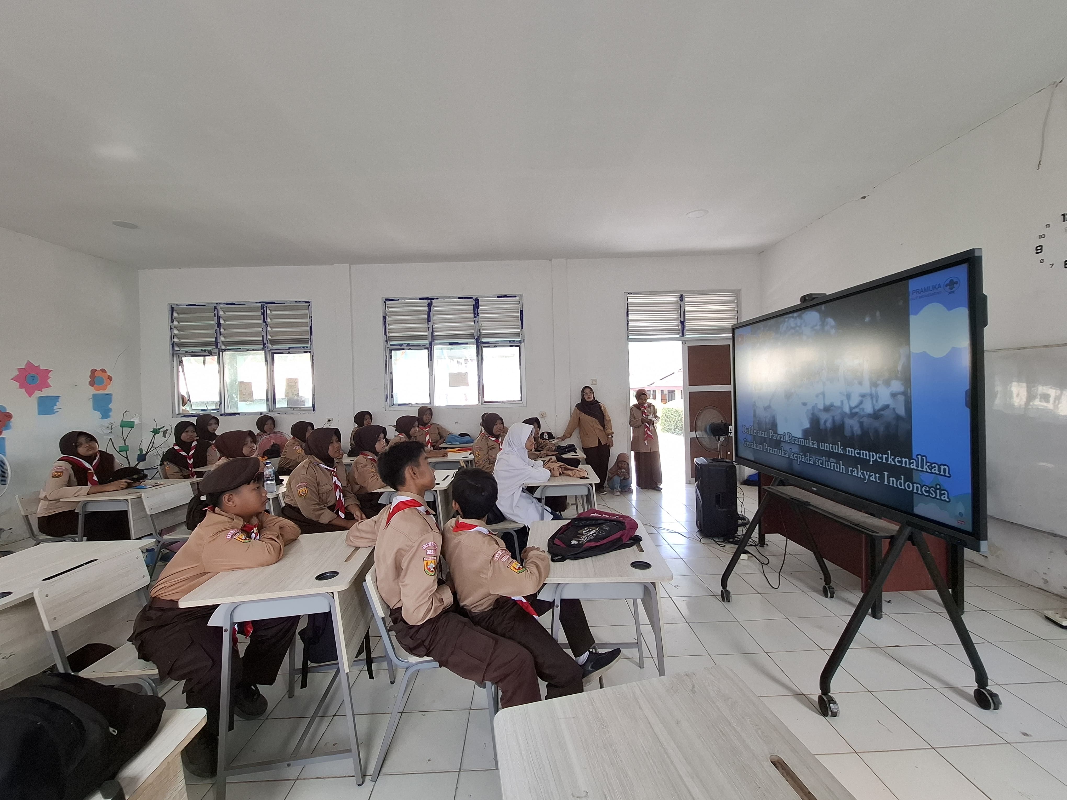 Gugus Depan SMPN 1 Atap Satu Cariu Gelar Kegiatan Menonton Sejarah Pramuka