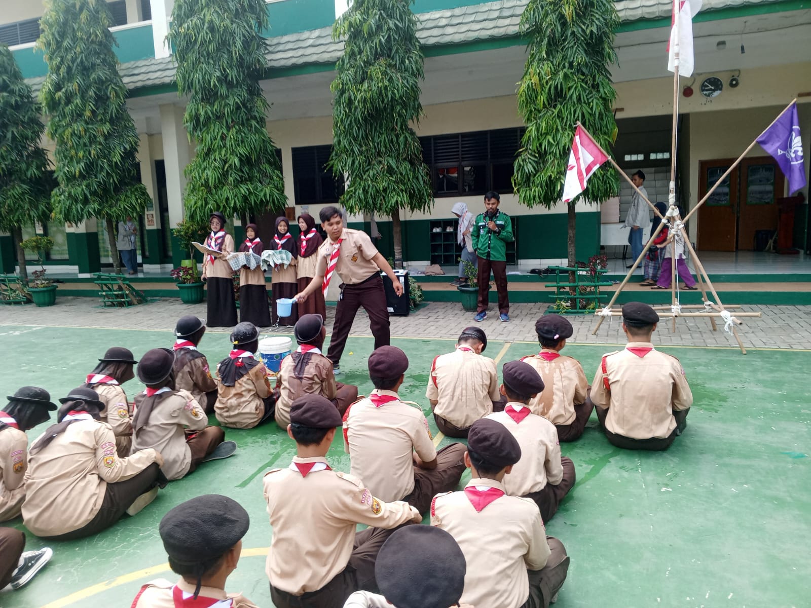 SMP IT Arrisalah Gelar Pelantikan Pramuka Ramu, Rakit, dan Terap