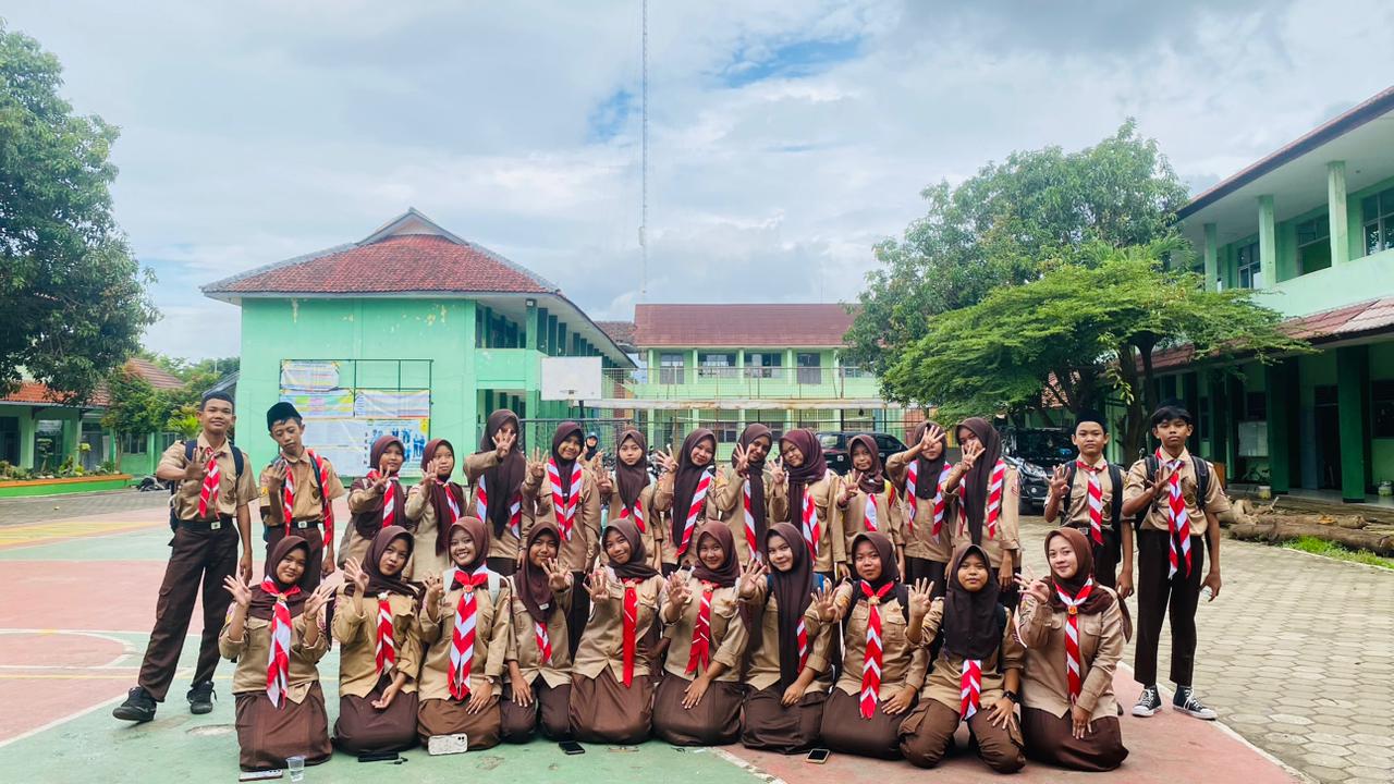 MTsN 04 Bogor Laksanakan Latihan Pramuka Wajib
