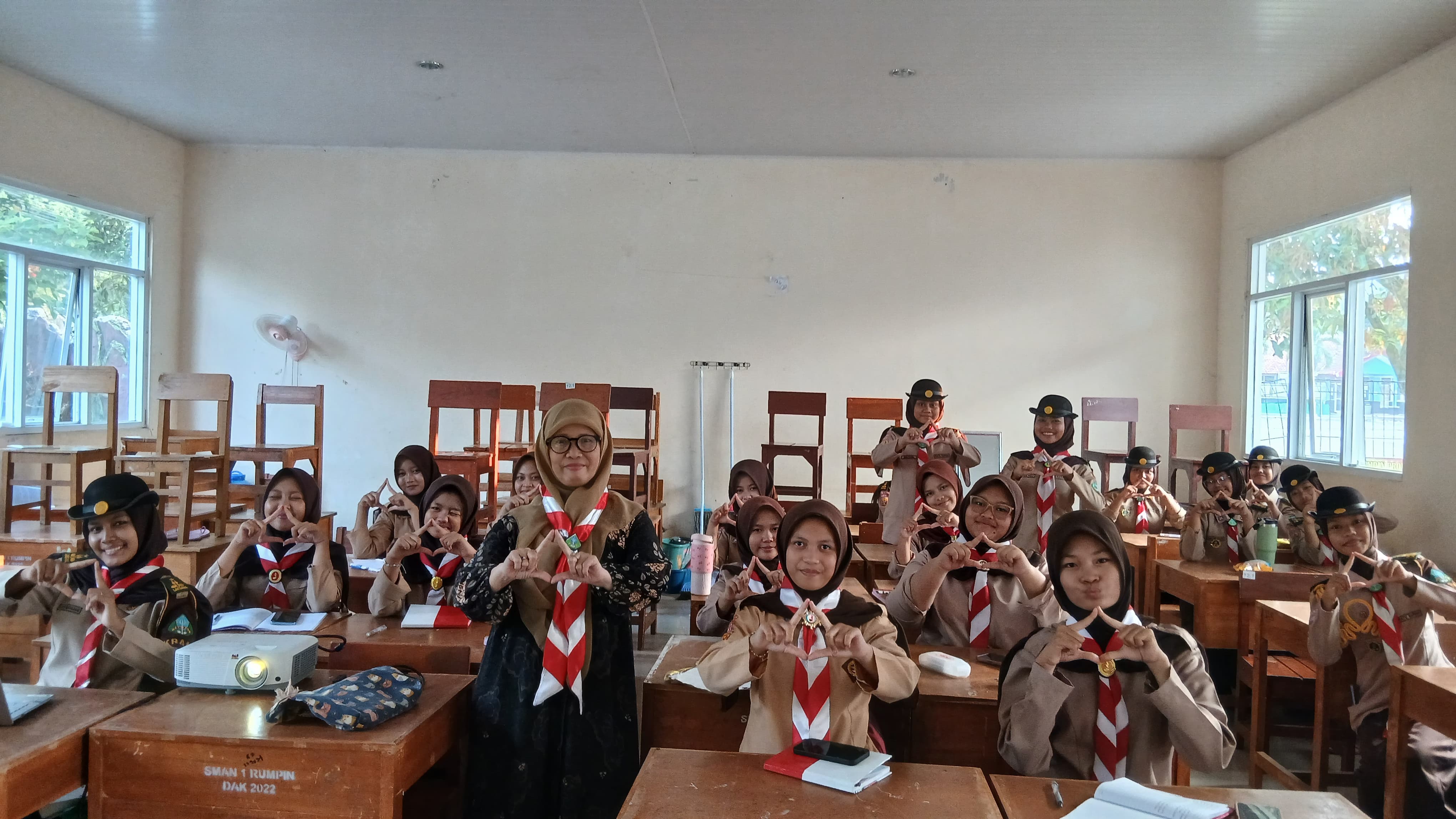 Menelusuri Jejak Kepanduan, Pramuka Penegak SMAN 1 Rumpin Dalami Sejarah Pramuka Dunia dan Indonesia