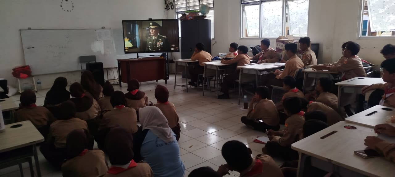 Gugus Depan SMPN 1 Atap Satu Cariu Gelar Nobar Film G30S/PKI