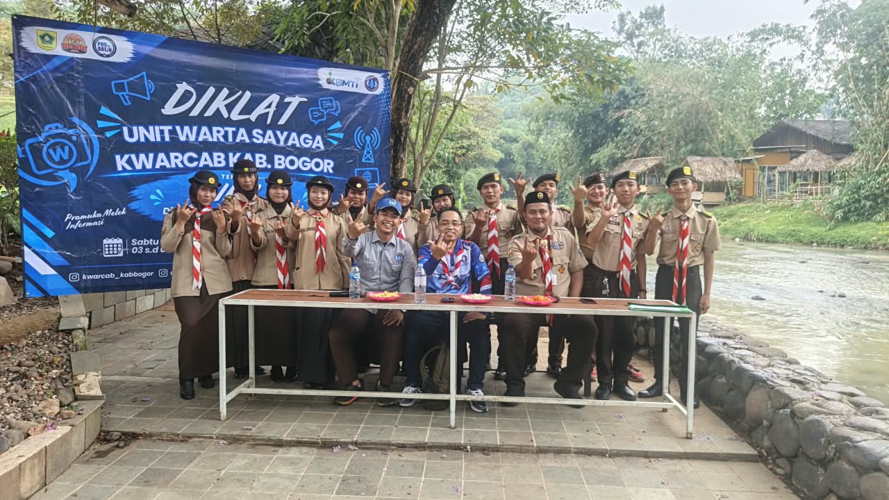 Dua Anggota Asal Kwarran Cibinong Ikuti Diklat Unit Warta Sayaga Kwarcab Kabupaten Bogor