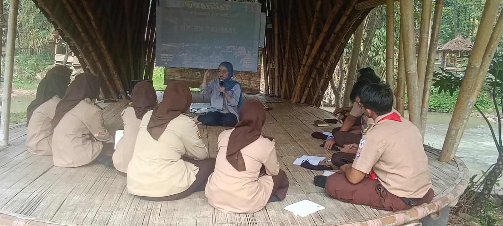 Sharing Session Berbagi Pengalaman dan Inspirasi dari Alumni Unit Warta Sayaga Angkatan 1