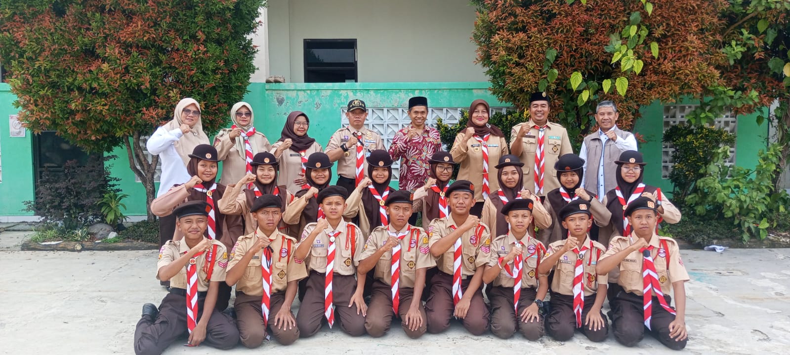 Kwarran Ciampea Lepas Kontingen Lomba Tingkat III Kwarcab Kabupaten Bogor