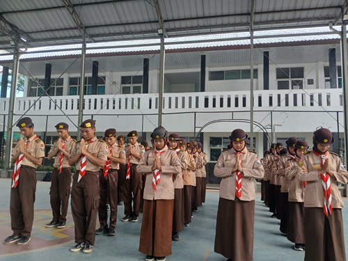 34 Pramuka SMAN 1 Cileungsi Dilantik sebagai Penegak Laksana