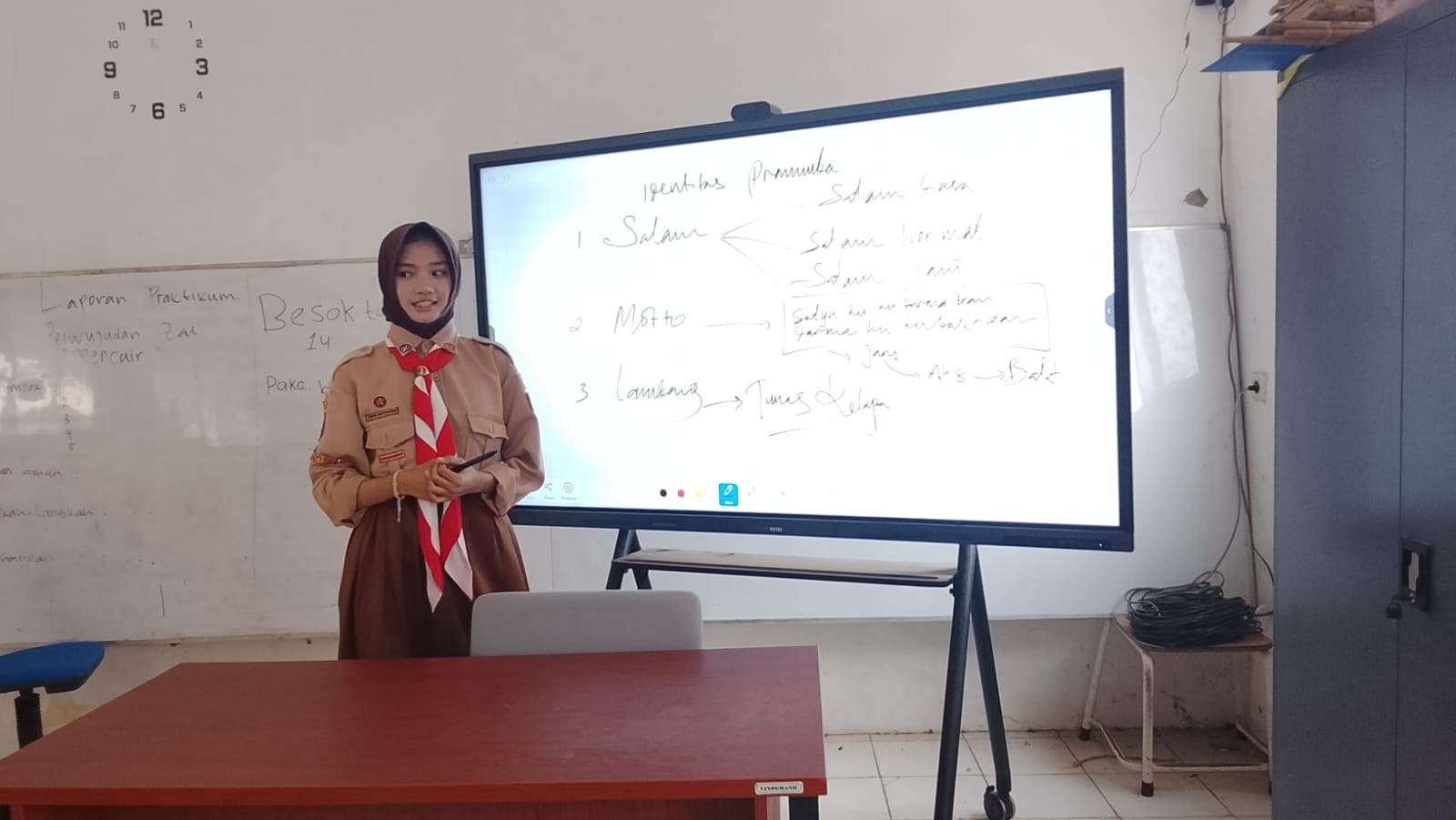 Gugus Depan SMPN Satu Atap 01 Cariu Laksanakan Latihan IT untuk Tingkatkan Keterampilan Pramuka