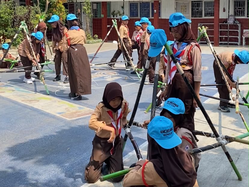 Asah Keterampilan dan Kreativitas, Pramuka SD Negeri Cipelang 01 Praktik Pionering dalam Latihan Rutin