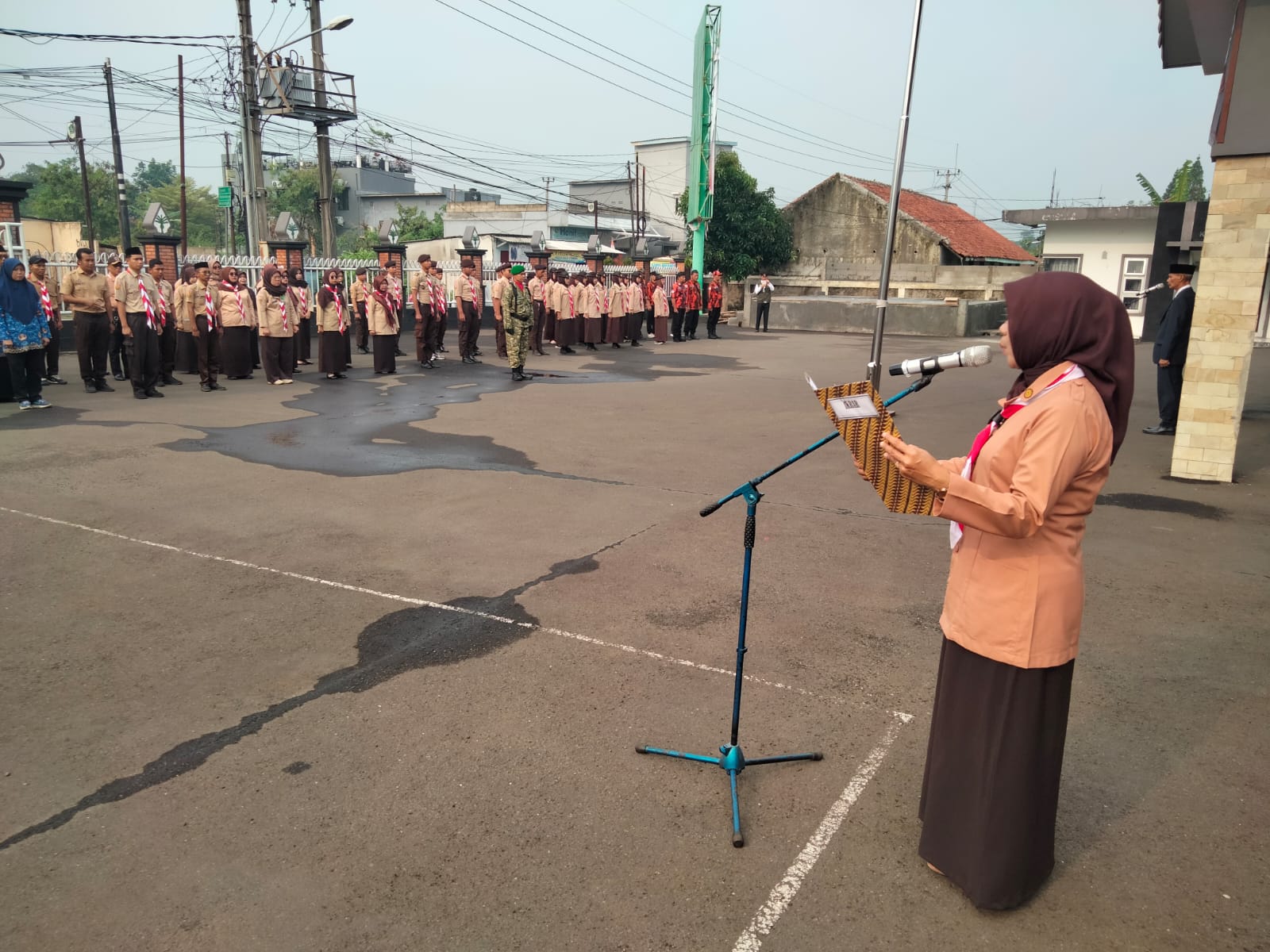 Sinergi Total! Kak Atep S. Sumaryo Pimpin Upacara Pramuka Dramaga Bersama Forkopimcam, Kwarran, dan Bindamping - Copy